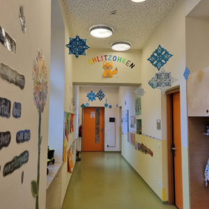 Flurbereich der Kindergartengruppe "Schlitzohren" | BRK-Kinderhaus