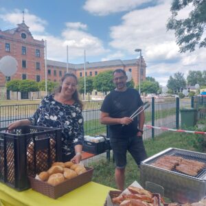 Grillstation am Sommerfest im BRK-Kinderhaus Bayreuth